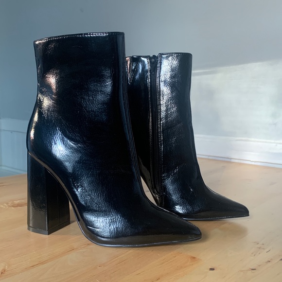 Liliana Ankle Boots - Picture 2 of 5